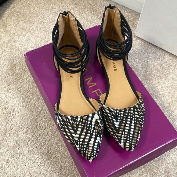 Flats - Picture 1 of 4